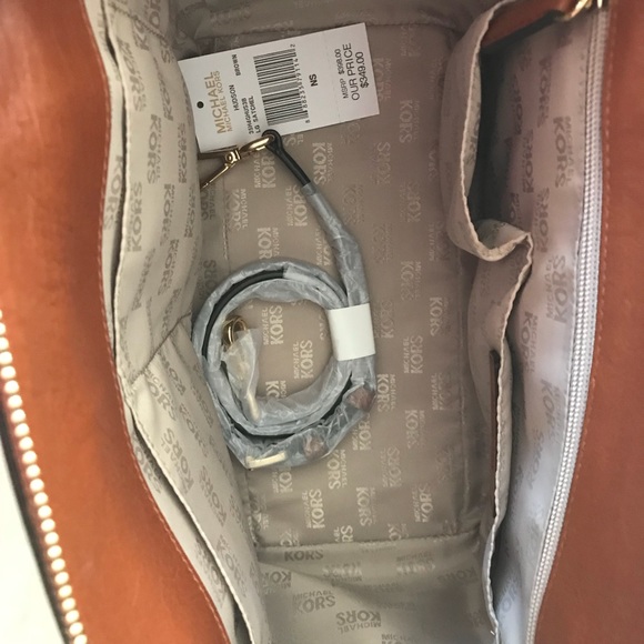 Authentic Michael Kors handbag - Picture 3 of 7